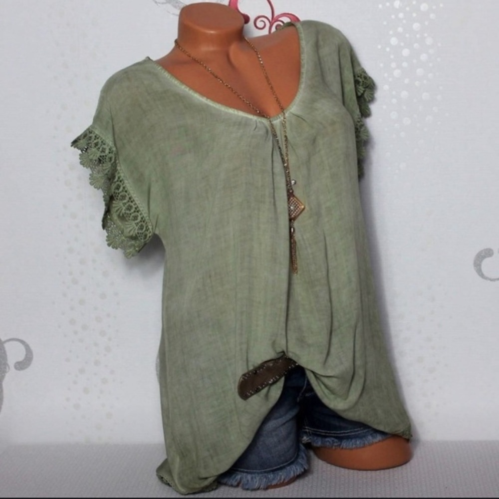 Green peasant top NWOT